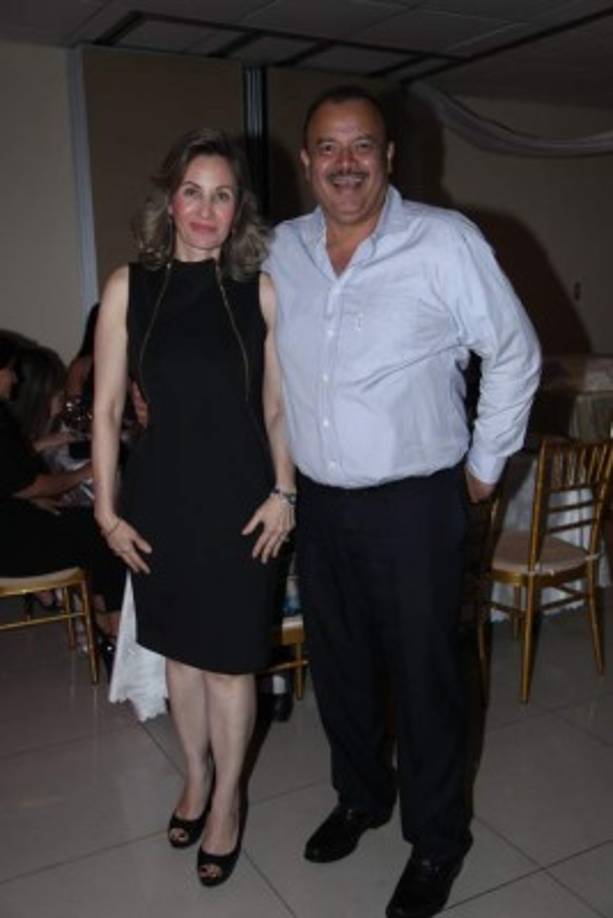 Dania y Óscar Benítez.