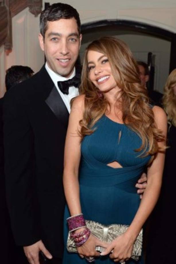 7. Sofía Vergara es demandada por su ex.<br/>El empresario Nick Loeb (de 39 años) y Sofía Vergara (42) pusieron fin a su compromiso matrimonial hace alrededor de un año y medio, y él la demanda para prevenir que destruya dos embriones femeninos que crearon cuando aún estaban juntos y que están congelados. <br/>El empresario dijo en un artículo de opinión al New York Times, que quería implantar los embriones en un vientre de alquiler y así convertirse en padre soltero.