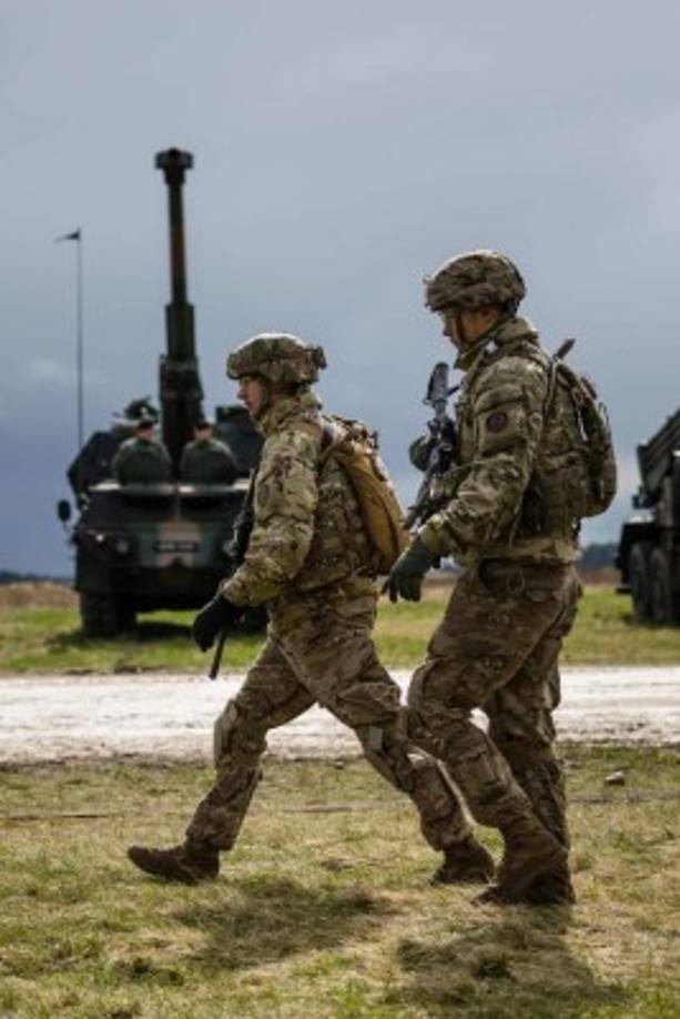 En total, cuatro batallones multinacionales de la OTAN y una brigada blindada estadounidense se irán instalando progresivamente en el flanco oriental de la alianza, entre los Países Bálticos, Polonia, Rumania, Bulgaria y Hungría, en respuesta a la anexión de la península de Crimea por Rusia en 2014.