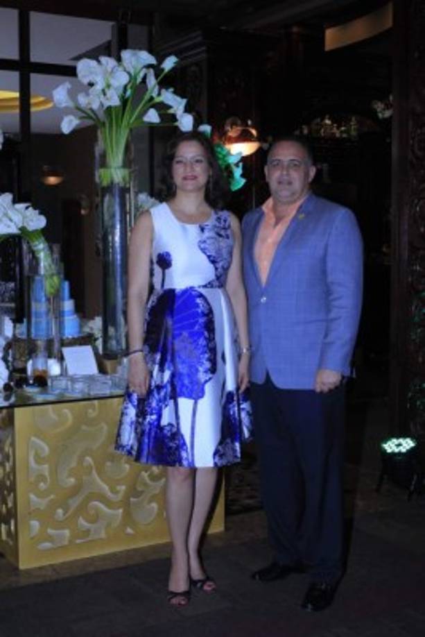 Karen y Armando Calidonio.