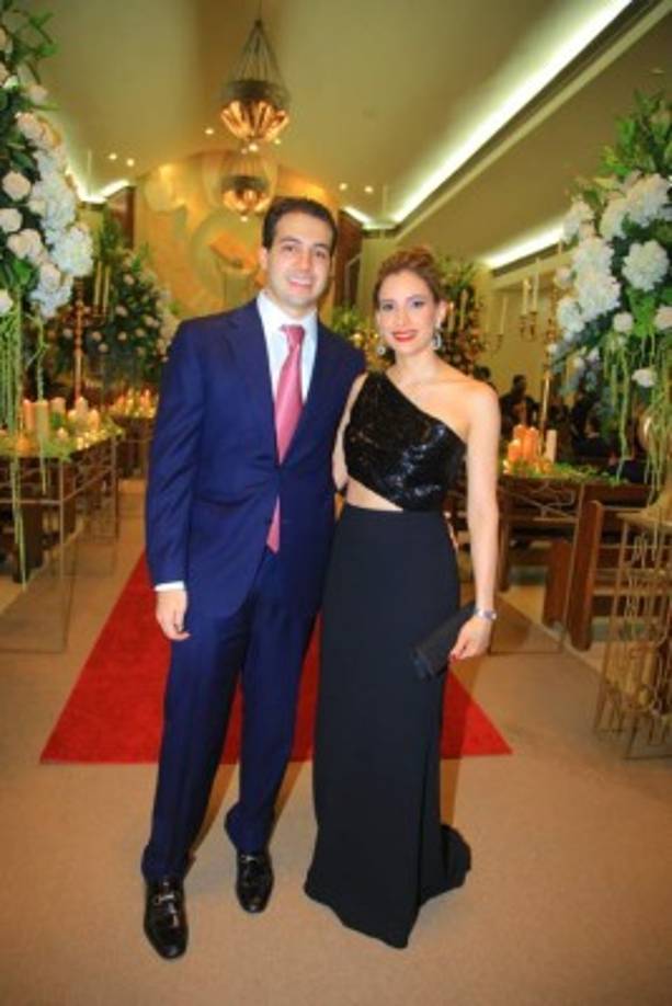 Jorge Andrés Canahuati y Michelle Kawas.