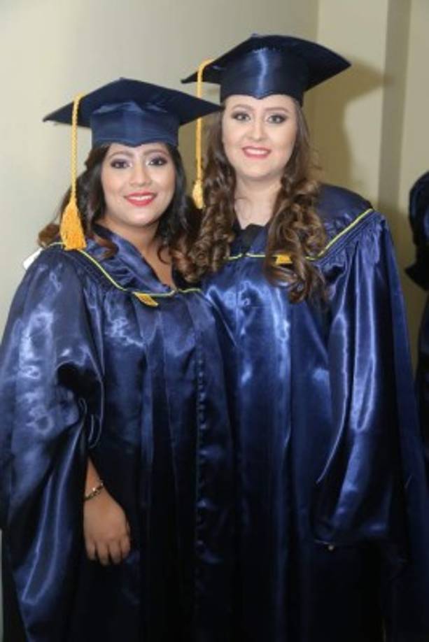 Claudia Villalobos y Mónica Villanueva.