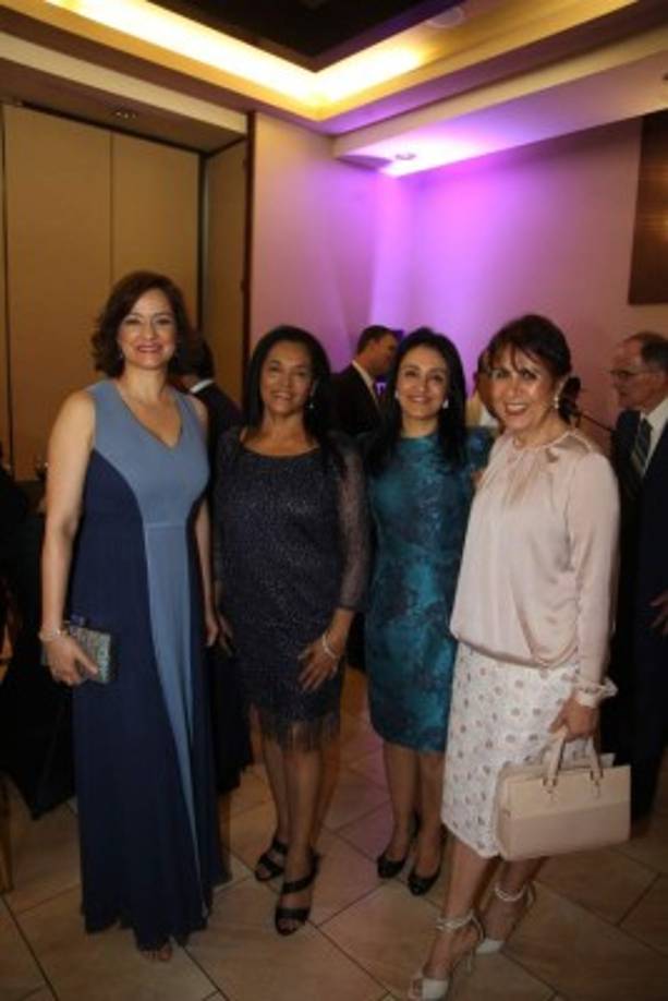 Karen Calidonio, Sandra Werner, Hellen Qubain y Carmen Faraj.