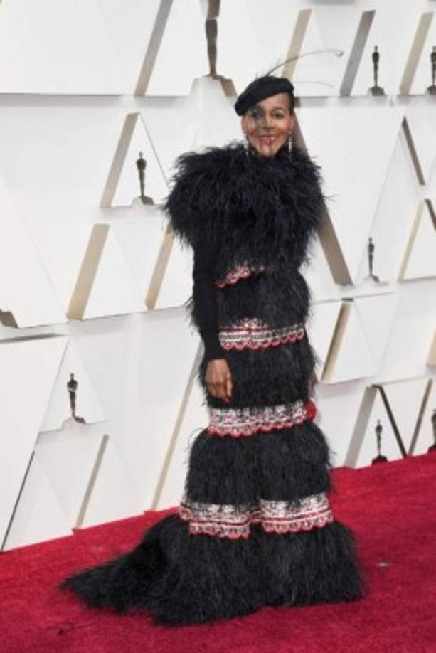 Cicely Tyson, actriz estadounidense de teatro, cine y televisión, ha sido una de las más criticadas de la noche por su look.
