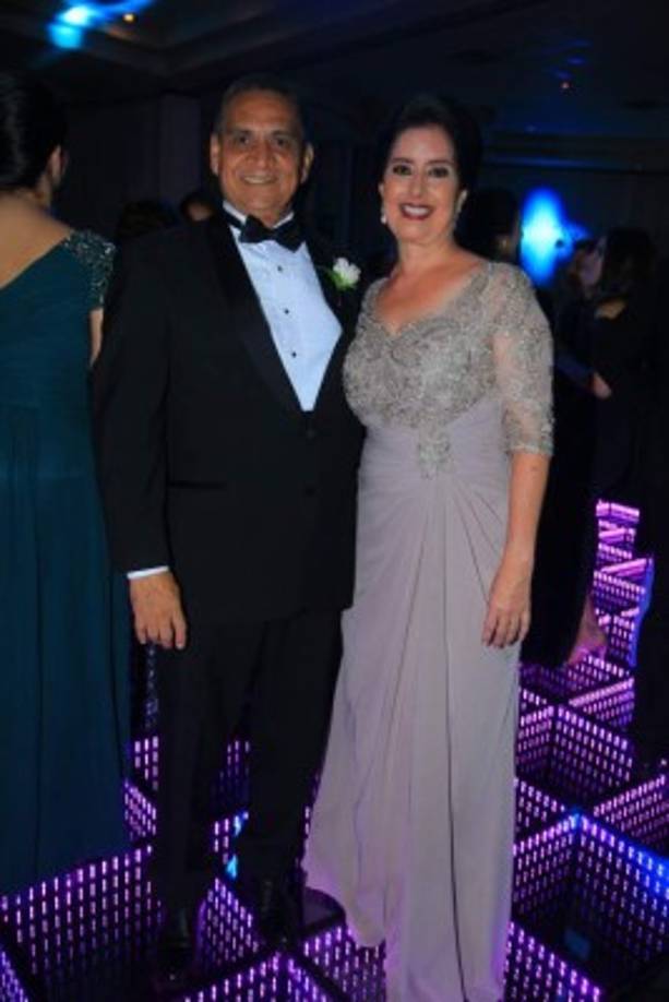 Roberto y Patricia Ferrufino.