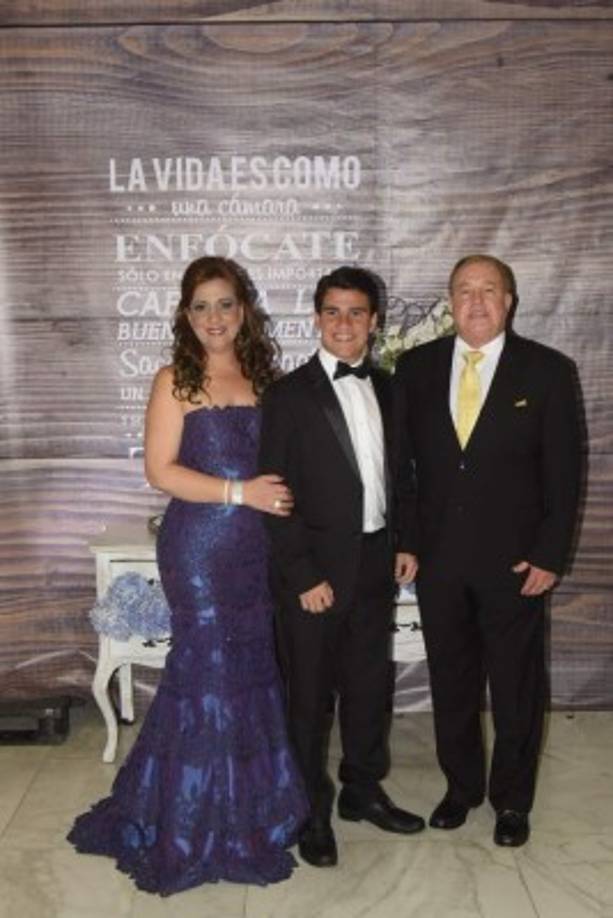 Jackie, William y Afif Diek.