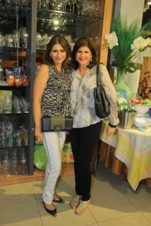 Las hermanas Rosemary Canahuati y Jackie Khoury.