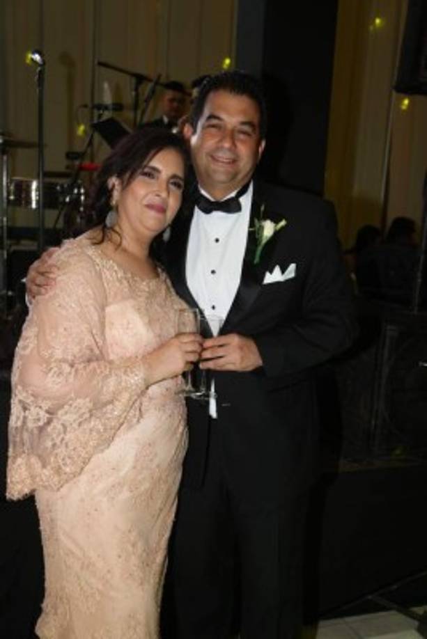 Frances y Raúl Barahona.