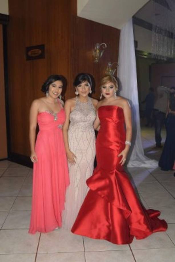 Gabriela Cribas, Andrea Sánchez y Katherine Lara.