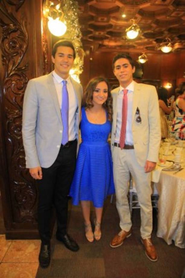 Andrew Kane Szydel, Natalia Andonie y Roberto Matuty.