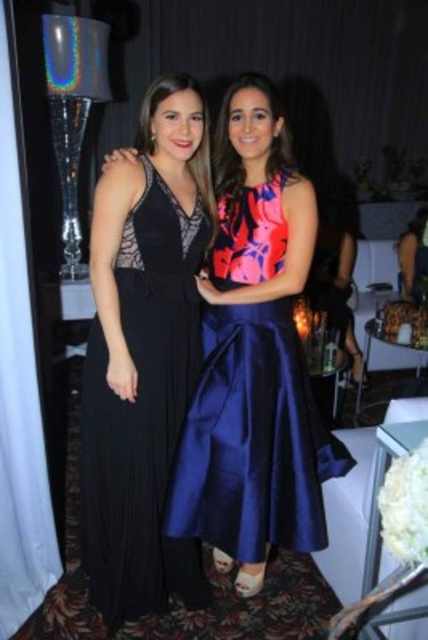 Stephanie y Valeria Chahín.