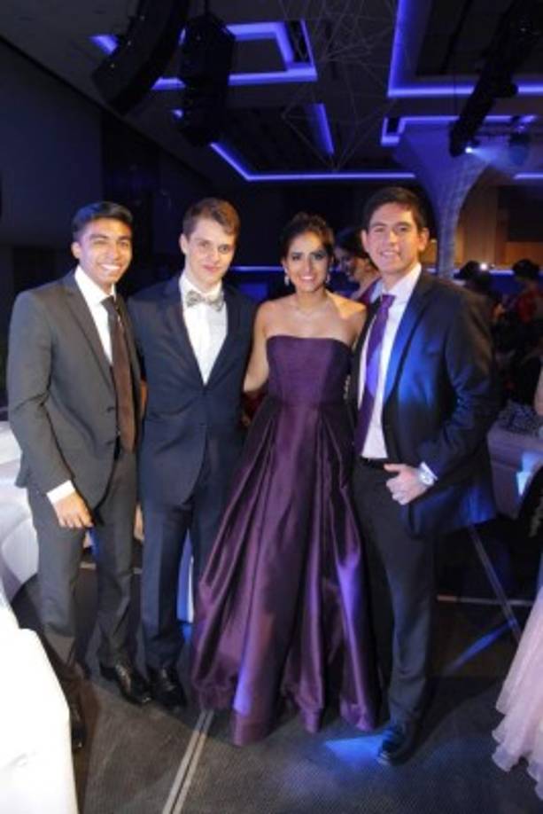 Esteban Roca, Andrés Suazo, Ivanna Zummar y Óscar Ávila.