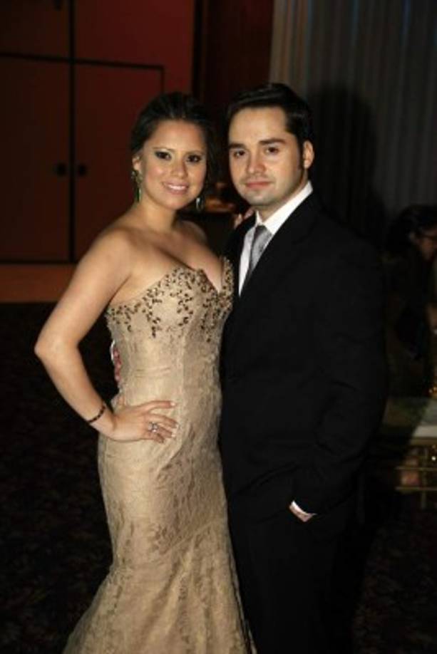 Rossie & Konan.<br/>Los futuros esposos Morales Umaña celebrarán su enlace matrimonial en Miami y han programado el festejo para el 11 de marzo en el bellísimo y cotizado museo Vizcaya.