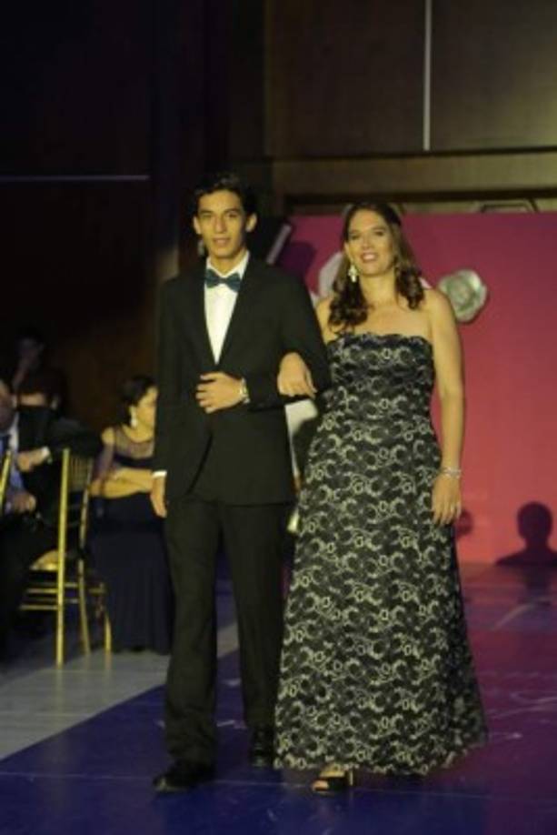 Gerardo Ramírez y su madre Ana Millares.