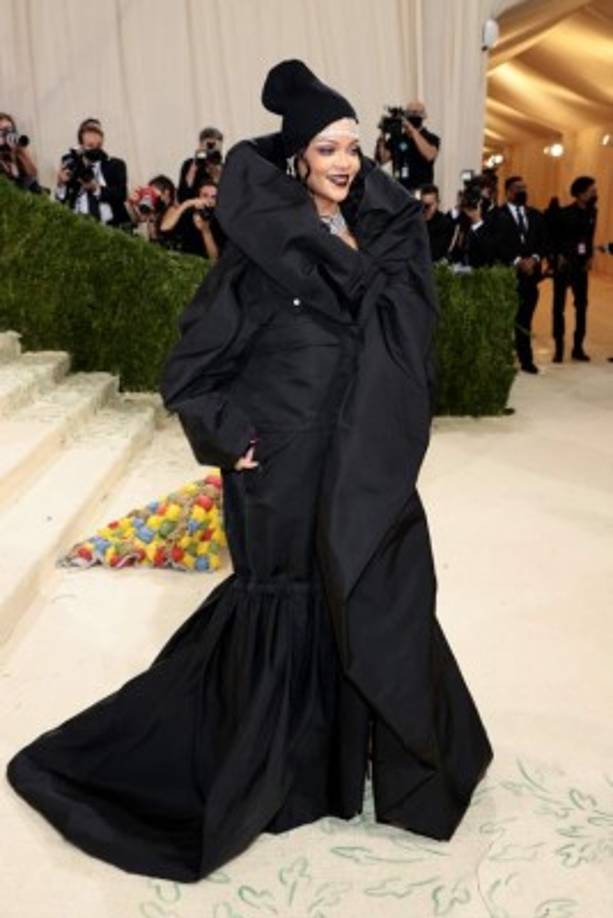 'El diseño interpretaba con suma elegancia el estilo puramente estadounidense a base de volantes y volúmenes desmesurados', de acuerdo con la revista Vogue.<br/>