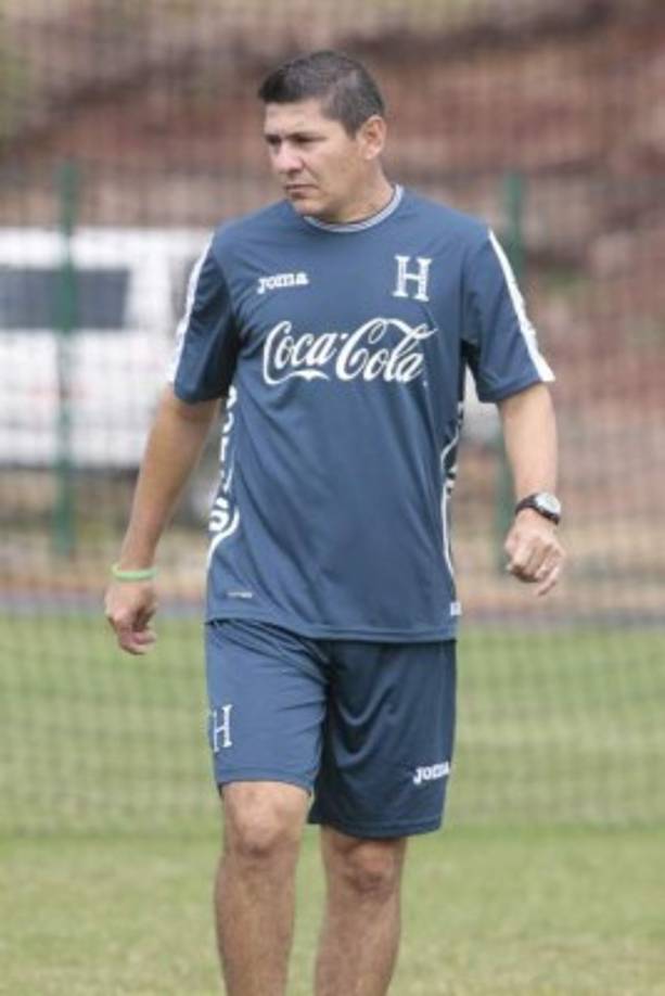 Arnold Cruz: El ex jugador se mantiene a la expectativa, busca una diputación en el departamento de Yoro por el Partido Nacional. Cuenta con 11,309 votos.