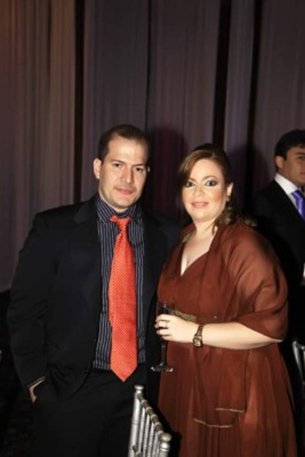 Sergio & Carola.<br/>El enlace Rivera Gauggel será una reunión muy íntima y se esta planificando las próximas semanas en San Pedro Sula.