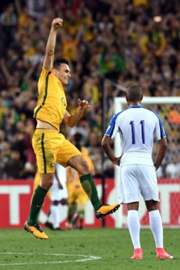 Los hondureños no tuvieron una actitud ofensiva aunque no iban tan mal, aguantando bien atrás, pero cometieron errores que les costaron caro.