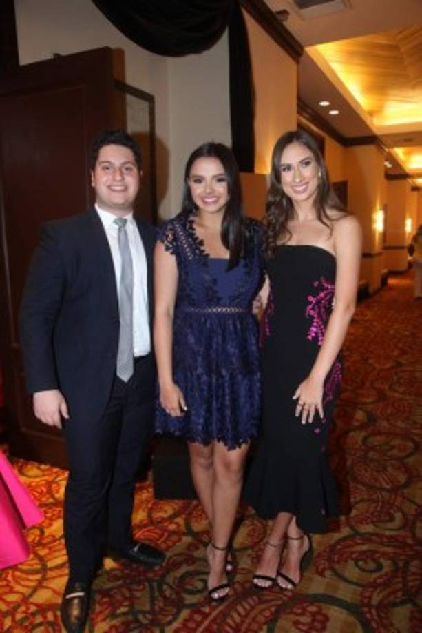 Julio Valladares, Lucía Matute y Luciana Rietti.