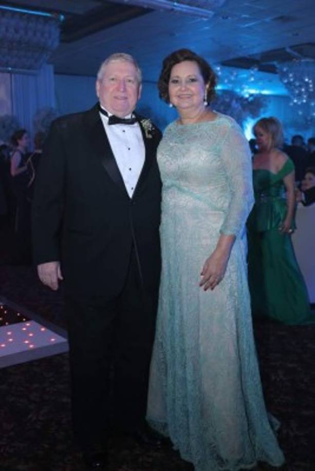 Los padres de la novia: John y Jacqueline Rodgers.