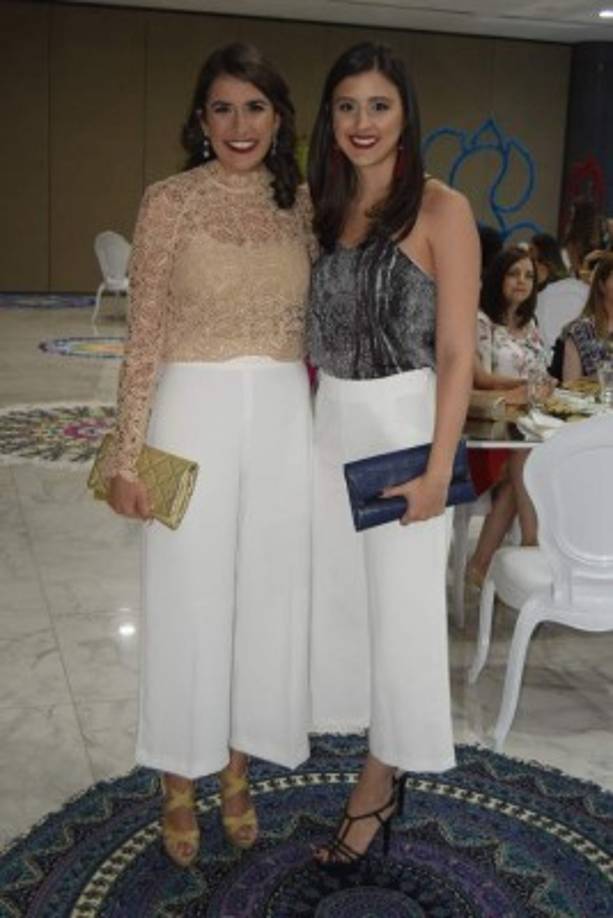 Sophie Andonie y Denisse Chinchilla.