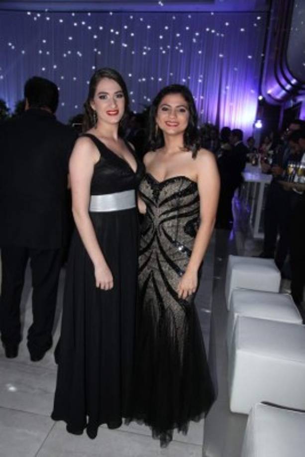 Mariela Oberholzer y Angie Rivera.