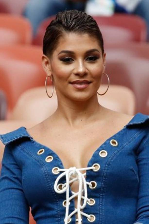 El Estadio Luzhniki de Moscú contó con bellas mujeres en las graderías.<br/>