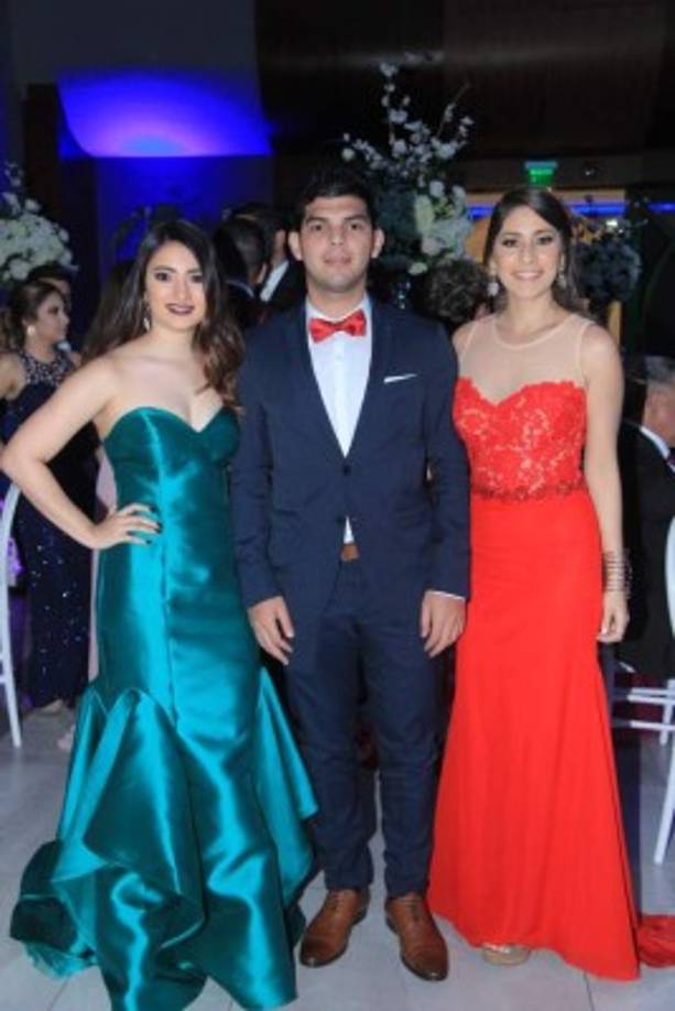 Andrea Cruz, Mario Nazar y Gloria Erazo.