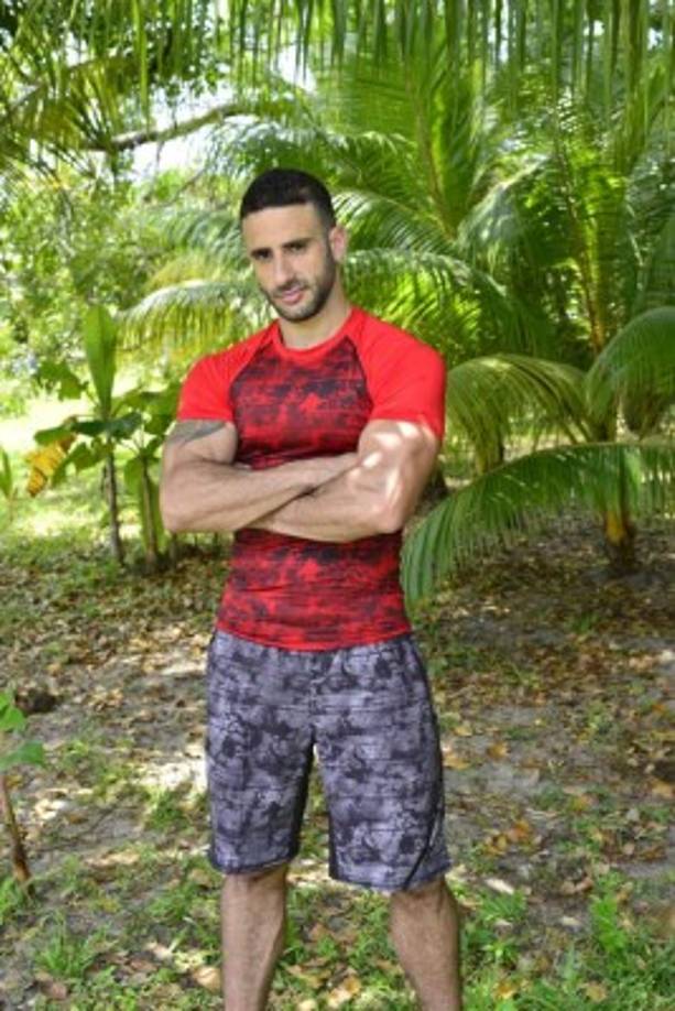 Eliad Cohen tiene 28 años, nació en Israel y es actor, productor y fundador de la PAPA Party, una de las fiestas gais más famosas en todo el mundo. Con más de 999,000 seguidores en su cuenta de Instagram, es uno de los influencer más potentes.