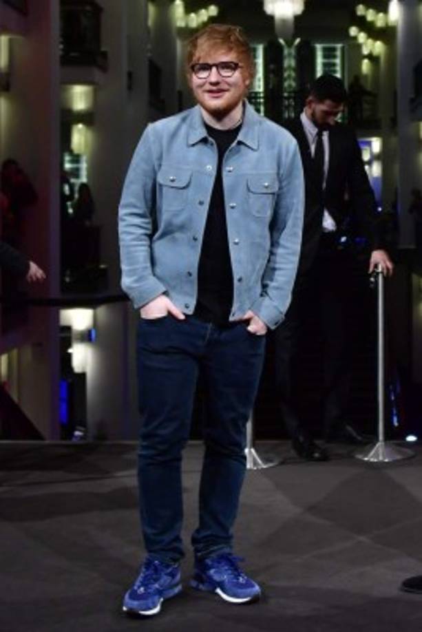 9. Es Sheeran<br/>Cantautor<br/>Reino Unido<br/>$110 millones de dólares<br/>