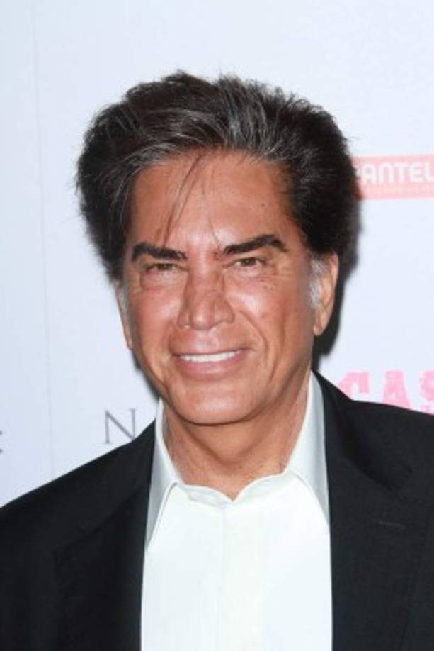 'El Puma': el cantante venezolano Jose Luis 'El Puma' Rodríguez manifestó que padece de una enfermedad incurable llamada fibrosis pulmonar, una condición en donde el tejido profundo de sus pulmones se va cicatrizando. Esto hace que el tejido se vuelva grueso y duro, haciendo difícil recuperar el aliento y es posible que la sangre no reciba suficiente oxígeno.<br/>