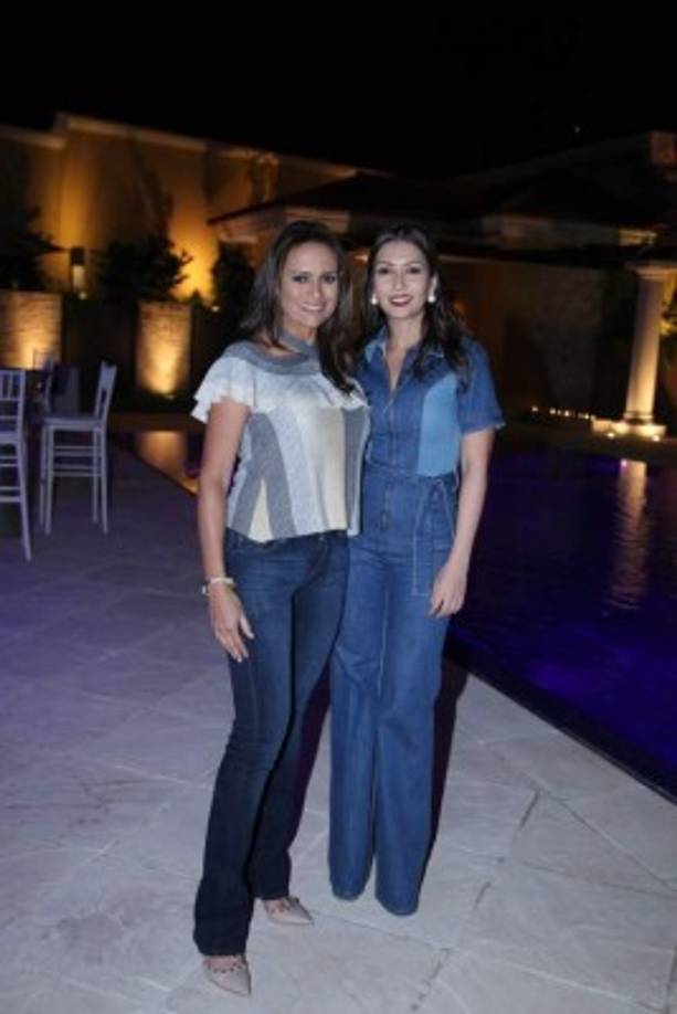 Wendy Raján y Gina McGowan.