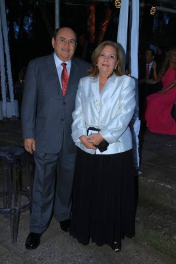 Raúl y Verónica Saborío.