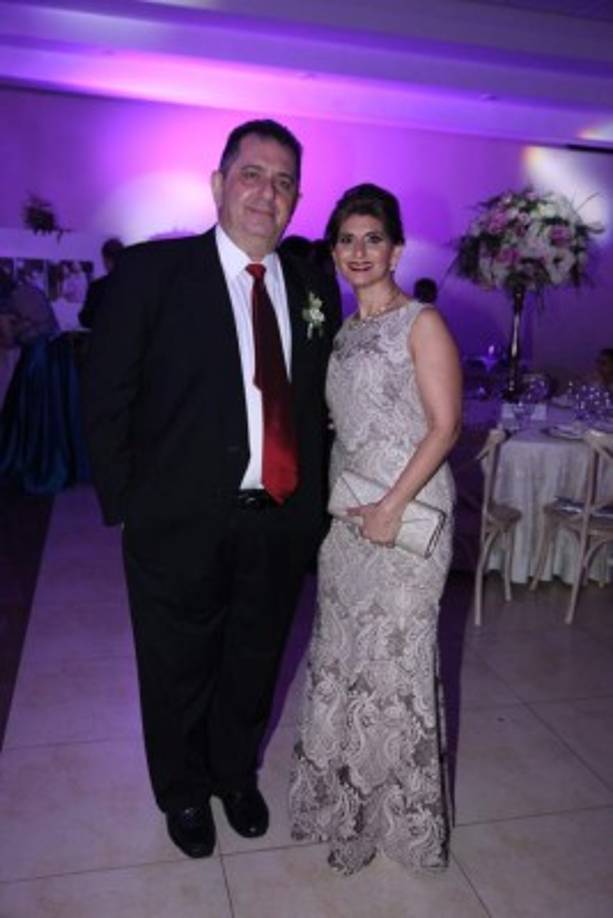 Jhonny y Alicia Sikaffy.