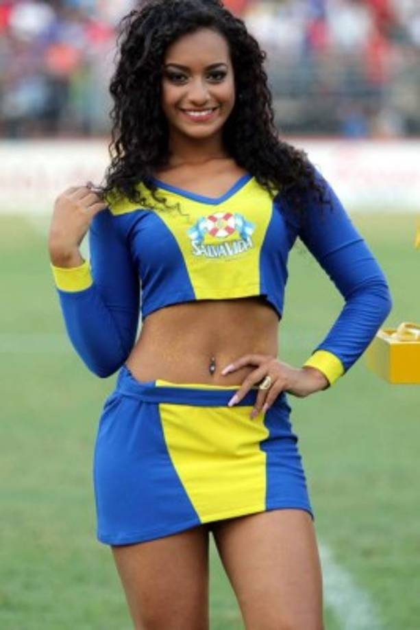 La bella Diana Elizabeth Johnson es una de las chicas de Salva Vida que lució la Copa.