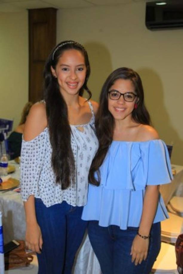 Marcela y Linda Suazo.