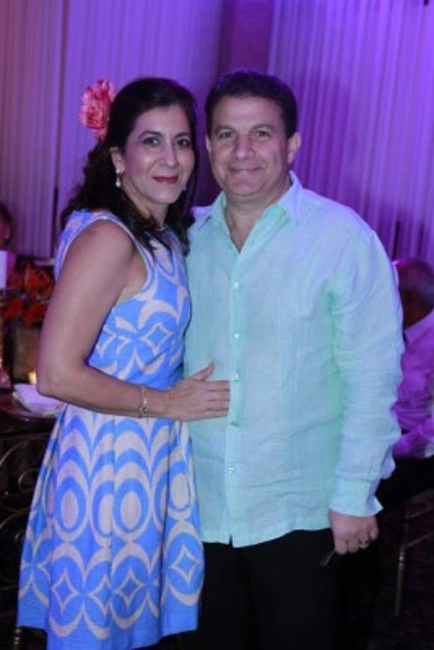 Giselle y Jesús Canahuati.