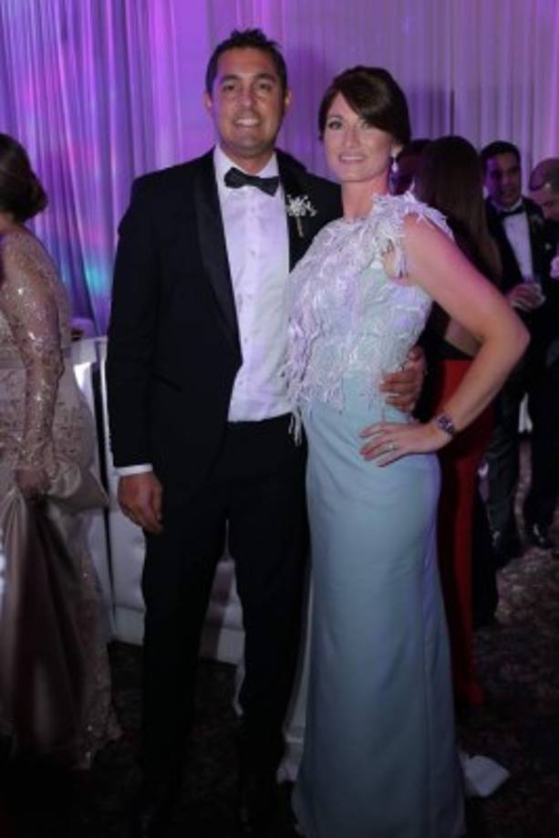 Así de elegantísimos Ken y Nicole McNab.