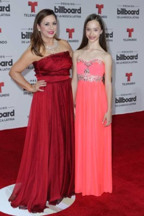 Neida Sandoval con su hija Aliene Aída.