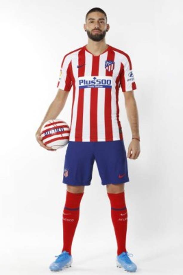 El Atlético de Madrid anunció el fichaje del delantero belga Yannick Ferreira Carrasco, quien regresa al club rojiblanco procedente del Dalian Professional FC. El cuadro español finalmente se decidió por Carrasco tras el fallido fichaje de Cavani.