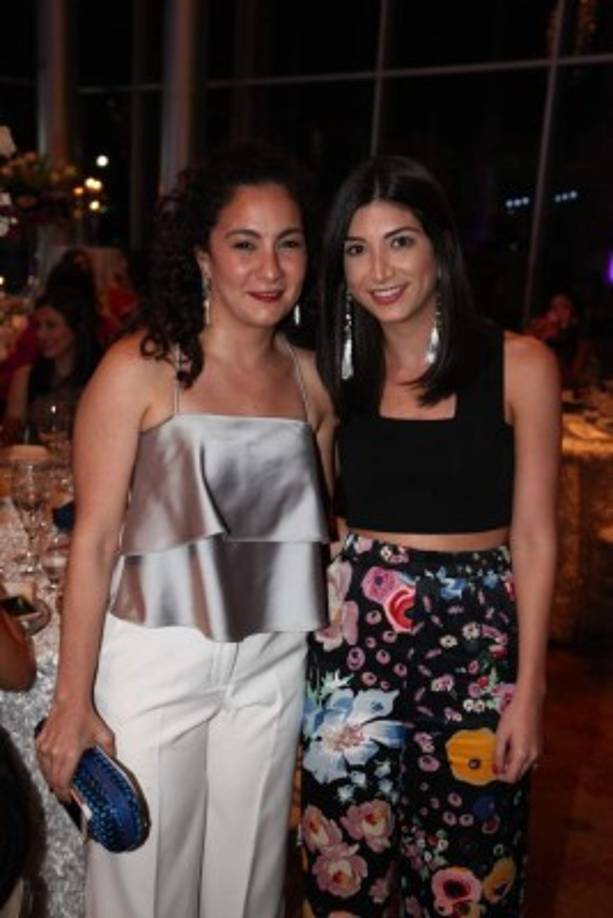 Paulina Sacaza y Daniela Kattán.