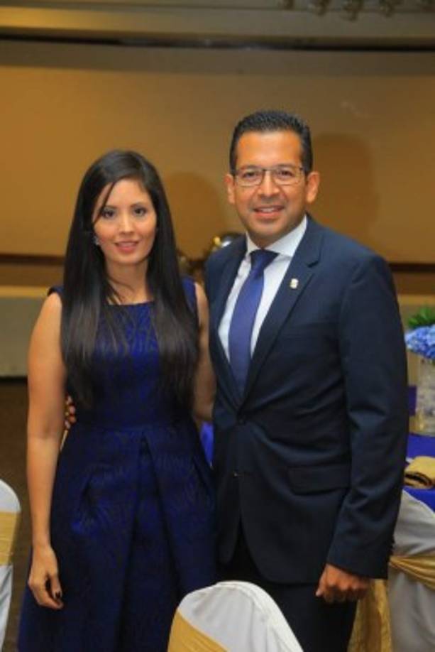 Karen y César García.