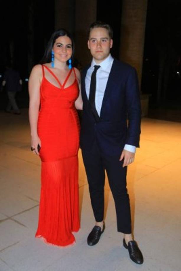 Victoria Yibrín y Henry Long.