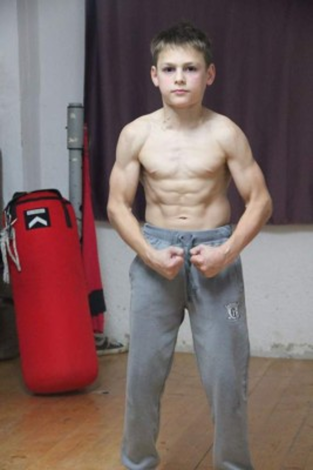 Giuliano tiene un hermano pequeño, Claudii, que está siguiendo sus mismos pasos.