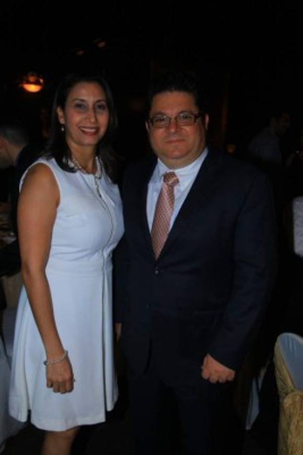 Mirna y Ernesto Pumpo.