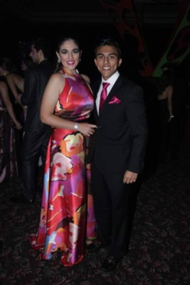 Mágida Yacamán y Sady Andonie.