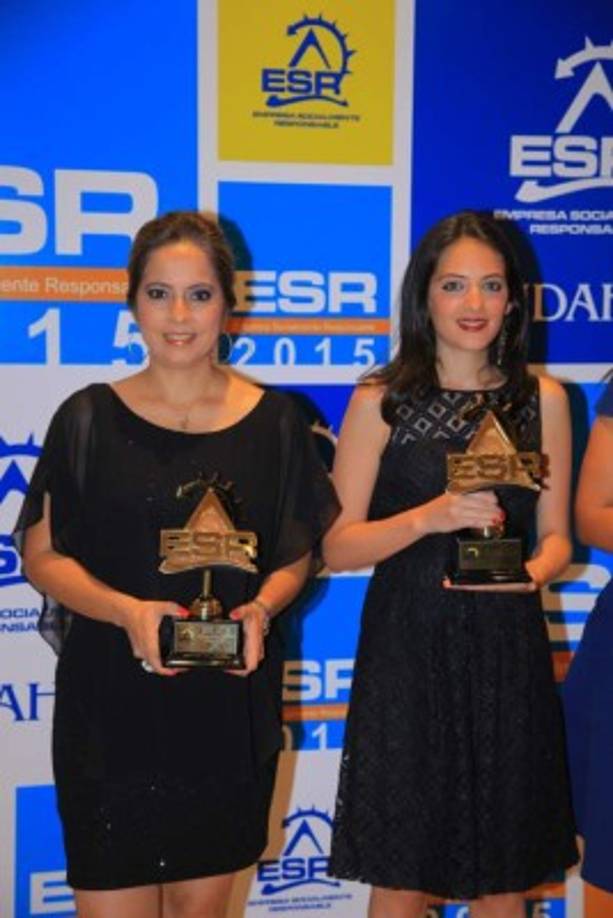 Sandra Mata y Vivian Kafie.