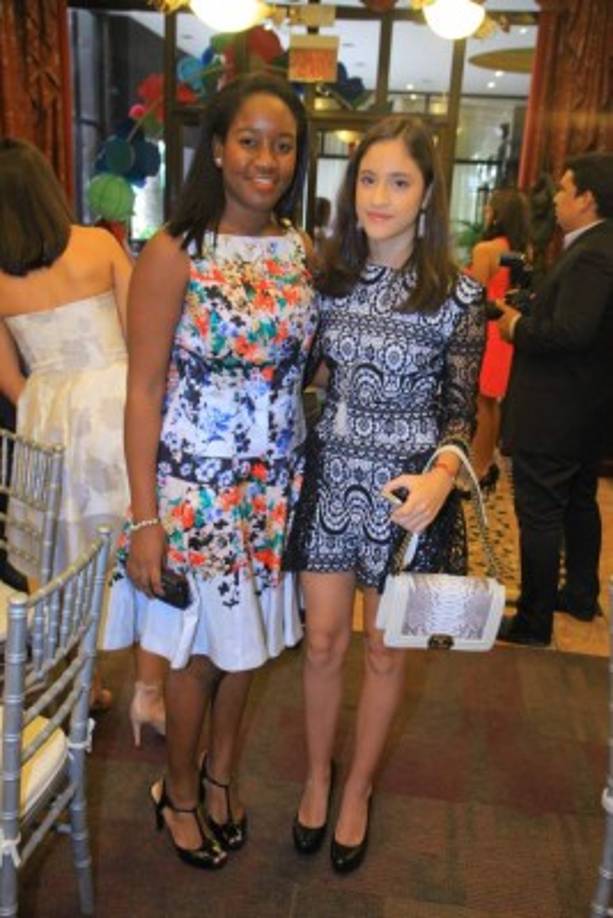 Gloria Arriola y Gabriela Ramos.