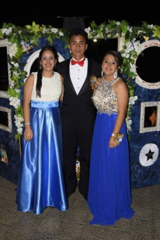 Carol Gonzales, Samir Herrera y Angie Siu.