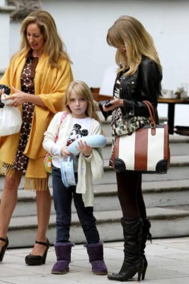 'Aparentemente ellos tenían una relación muy cercana y lo más probable es que la niña quede a cargo del hermano de Edith González”, se informó en el matutino de Univisión.<br/>